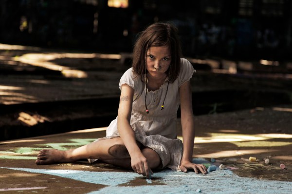 17-06-20 Nessa Bein nach rechts böse 01