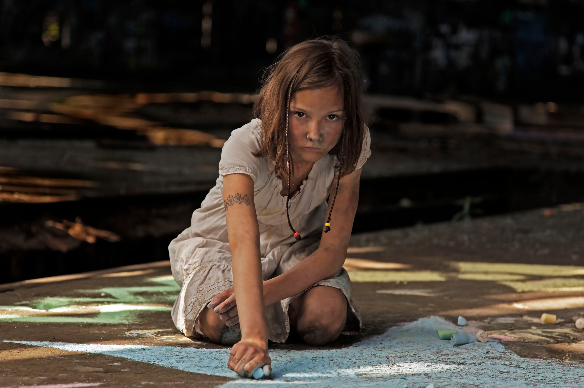 12 1561 Nessa auf Knien wartend