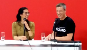 18-03-22 Bühne mit Vanida 01