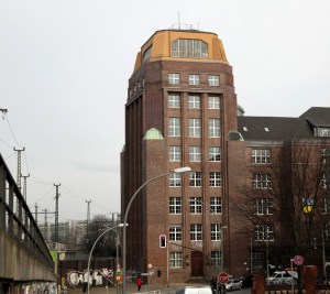 19-06-27 Megas Turmzimmer im Haus der Mütter