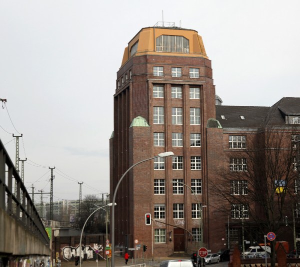 19-06-27 Megas Turmzimmer im Haus der Mütter